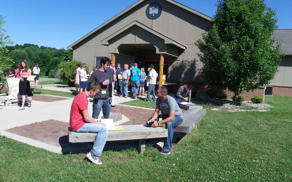 Amerikaanse jongeren tijdens een jongerenkamp van de Heritage Reformed Congregations. beeld RD