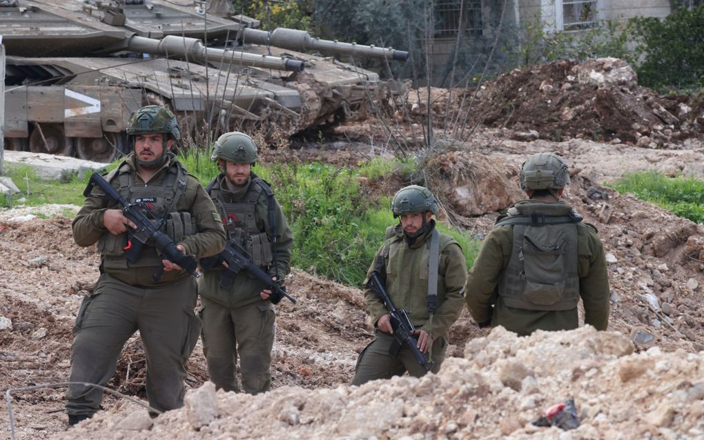 Israëlische soldaten.  beeld EPA, Alaa Badarneh