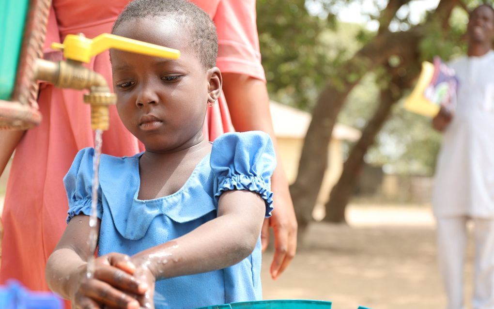 Schoon en veilig drinkwater heeft in Ethiopië grote impact. Een kind kan naar school, blijft gezond en lijdt geen dorst. beeld Woord en Daad