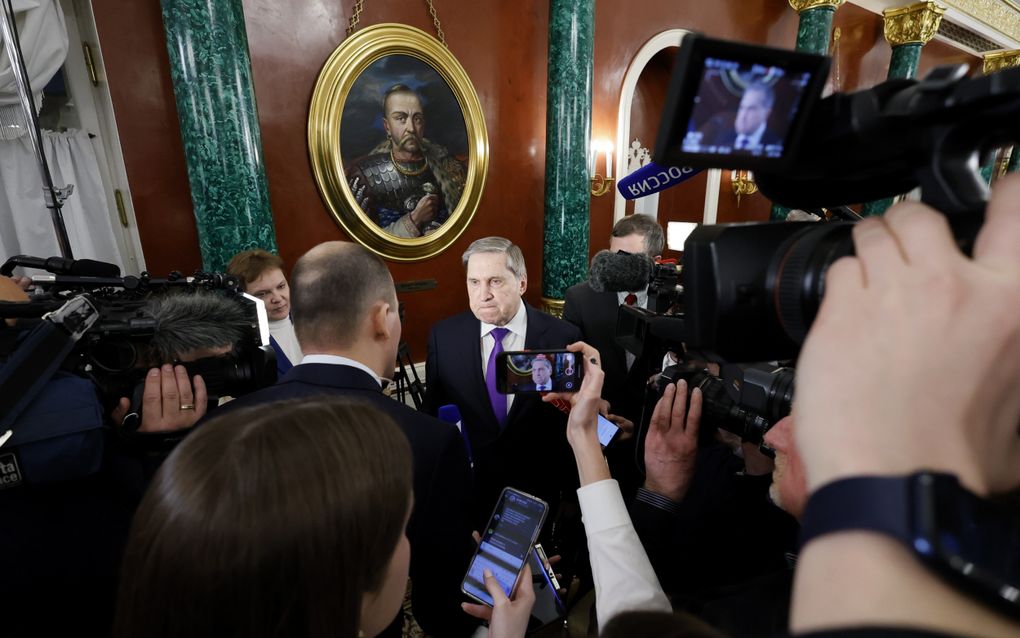 Een persconferentie in het Kremlin met buitenlandwoordvoerder Joeri Oesjakov, afgelopen donderdag. beeld EPA, Maxim Shemetov