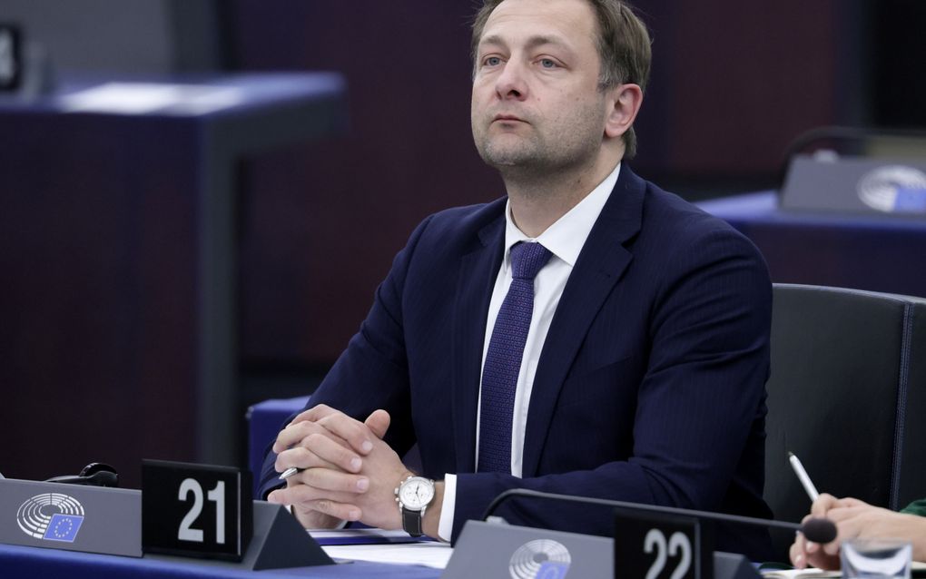 Eurocommissaris Christophe Hansen in het Europees Parlement in Straatsburg. beeld EPA, Ronald Wittek