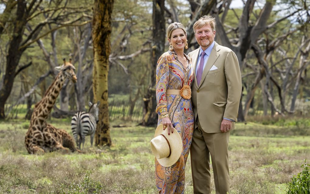 Poseren bij het Naivashameer. Het koningspaar legde deze week een driedaags staatsbezoek af in Kenia. beeld ANP, Remko de Waal