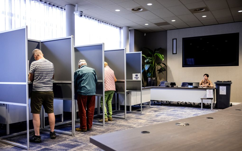 Stemmen in Boekel. beeld ANP, ROB ENGELAAR