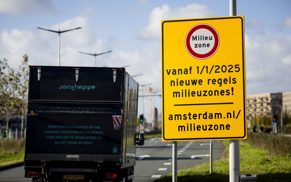 Zestien steden hebben inmiddels een uitstootvrije zone ingesteld. Hier mogen op termijn alleen nog busjes en vrachtwagens komen die op elektriciteit of waterstof rijden. beeld ANP, Sem van der Wal