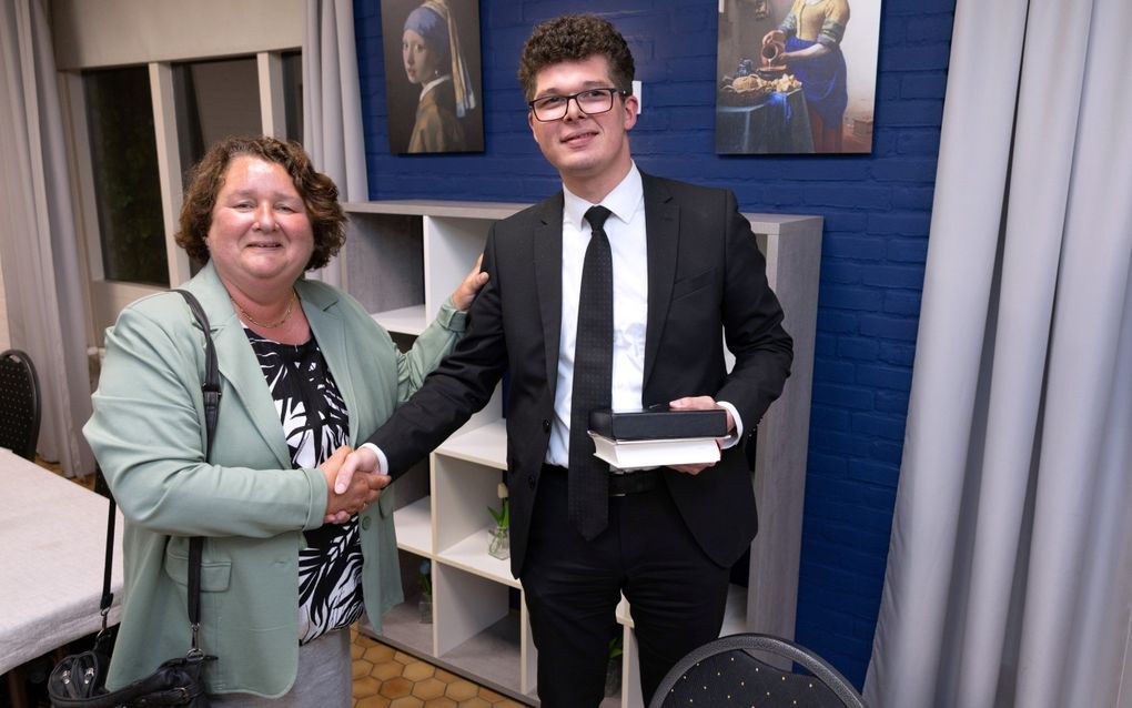 SGP’ers Lilian Janse-van der Weele uit Vlissingen en Corné van Steenis uit Neerijnen hebben uitgesproken posities ten aanzien van het vrouwenstandpunt van de SGP. beeld Dirk Hol