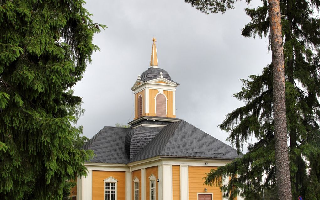 De evangelicaal-lutherse kerk in Ylikiiminki, gelegen in de Finse Biblebelt. beeld Estormiz, Wikimedia