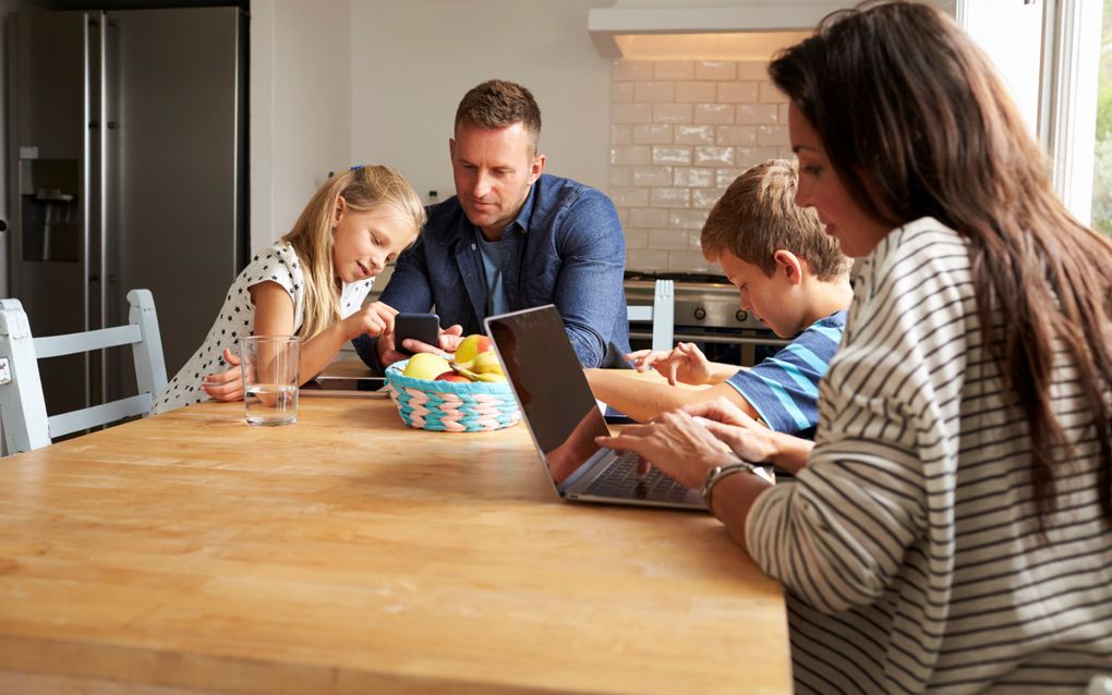 „Mediaopvoeding moet ook positief zijn: hoe kunnen we digitale apparaten zinvol gebruiken?” beeld Getty Images