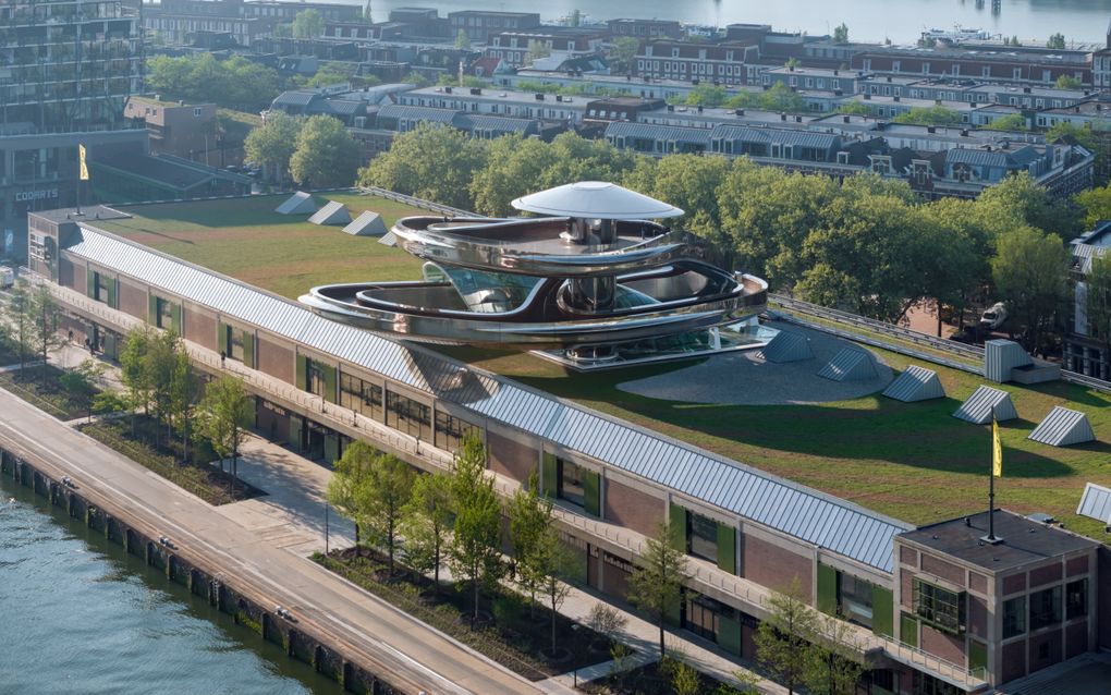 Museum Fenix in de Rotterdamse wijk Katendrecht, met in het midden trappenhuis De Tornado. beeld Iwan Baan