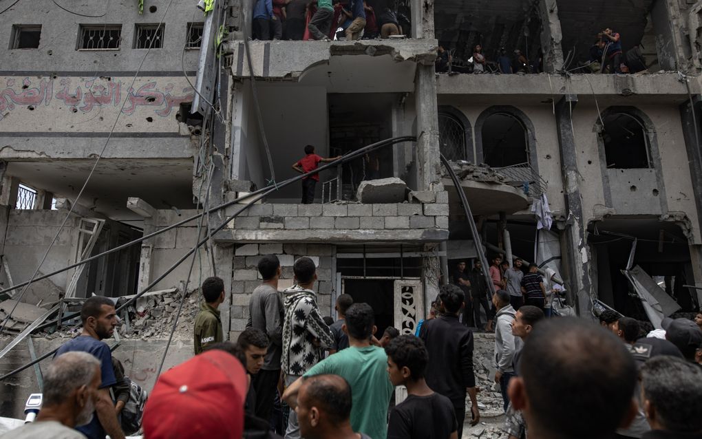 Beeld van de ravage in Jabalia na een Israëlische luchtaanval op Hamasterroristen die zich in een medische kliniek zouden ophouden. beeld EPA, Haitham Imad