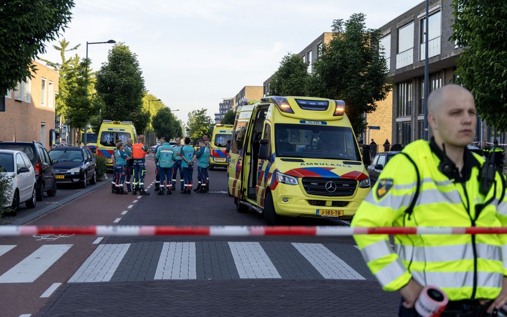 Bij een steekincident aan de Fanny Blankers-Koenlaan in Hoofddorp (Noord-Holland) zijn meerdere slachtoffers gevallen. Onder hen ook twee politieagenten. ANP, Michel van Bergen