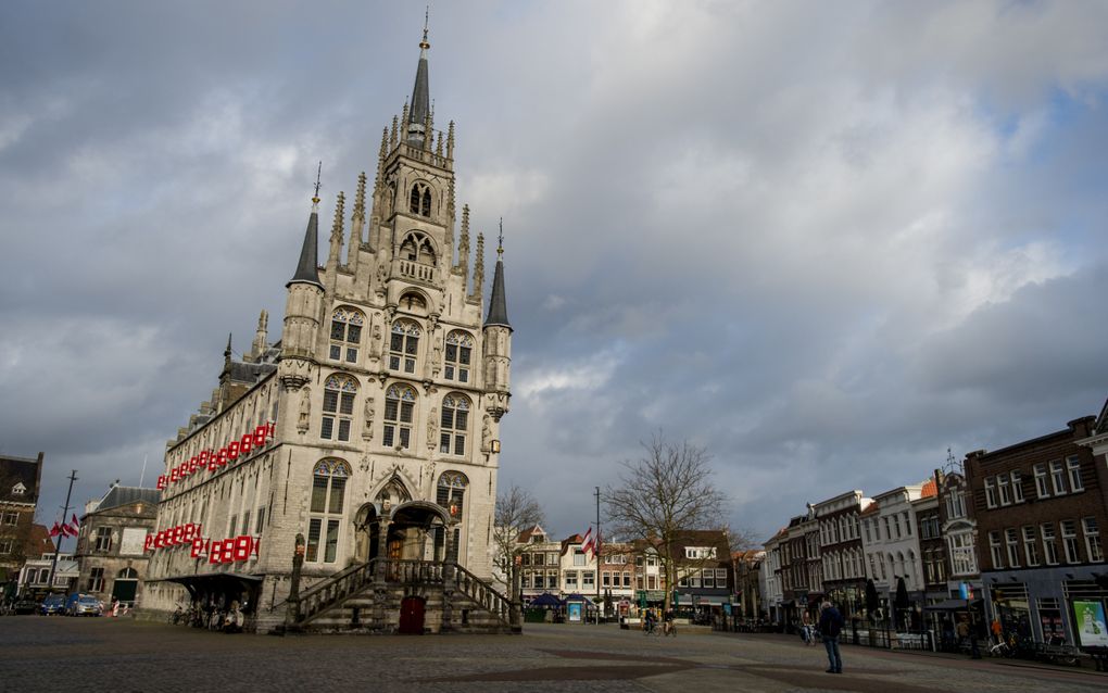 Het stadhuis van Gouda op de Markt. beeld ANP, Robin van Lonkhuijsen