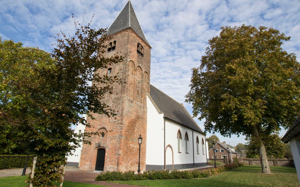 Ds. Meijer doet intrede in hervormd Est en Meteren