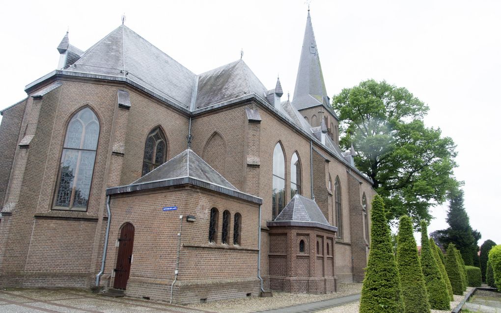 Nieuwe verlichting Groninger Martinitoren onthuld, en ander plaatselijk kerknieuws