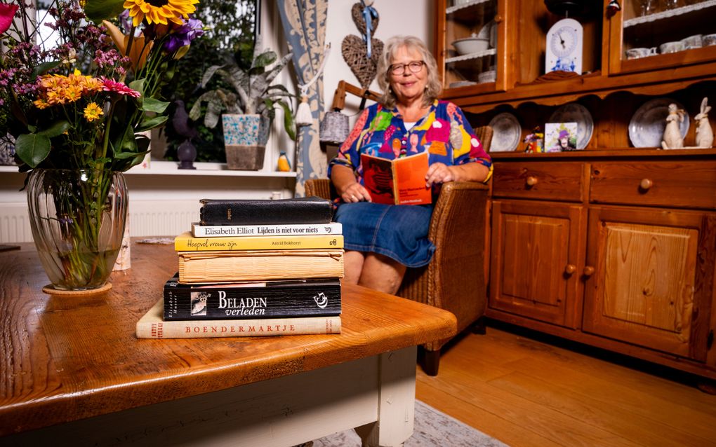 Schrijfster Janny den Besten leest boeken van anderen om iets van hun schrijfstijl te leren