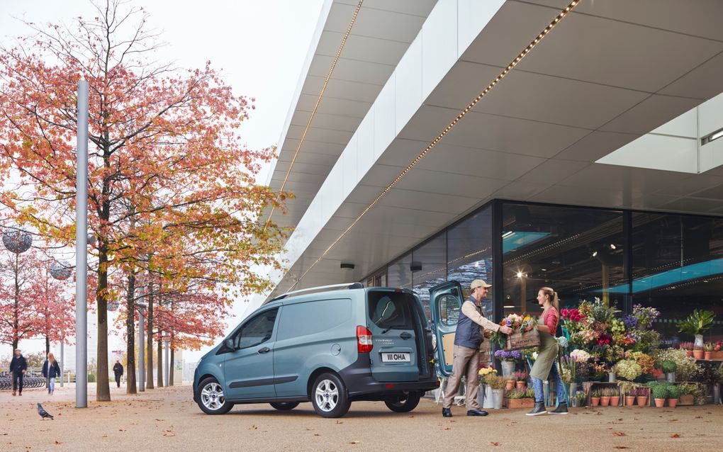 Het kan lonen om dit jaar nog een nieuwe bestelauto te kopen. beeld Ford