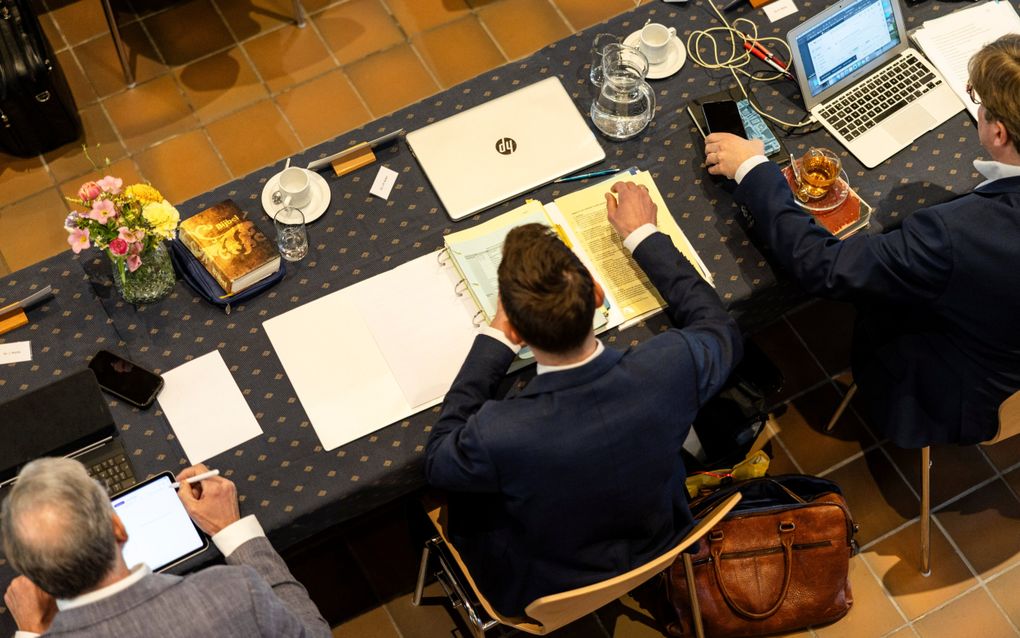 Oproep aan alle christelijke gereformeerde kerken: „Volg moeilijker weg via Hoogeveen”