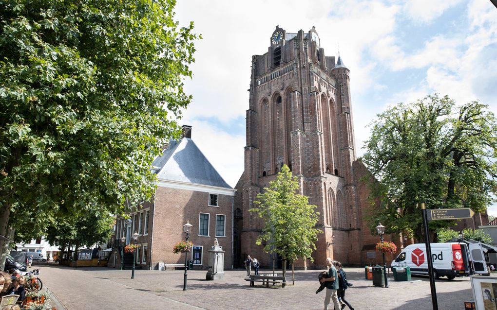 Ds. Ouwehand doet intrede in hervormd Wijk bij Duurstede