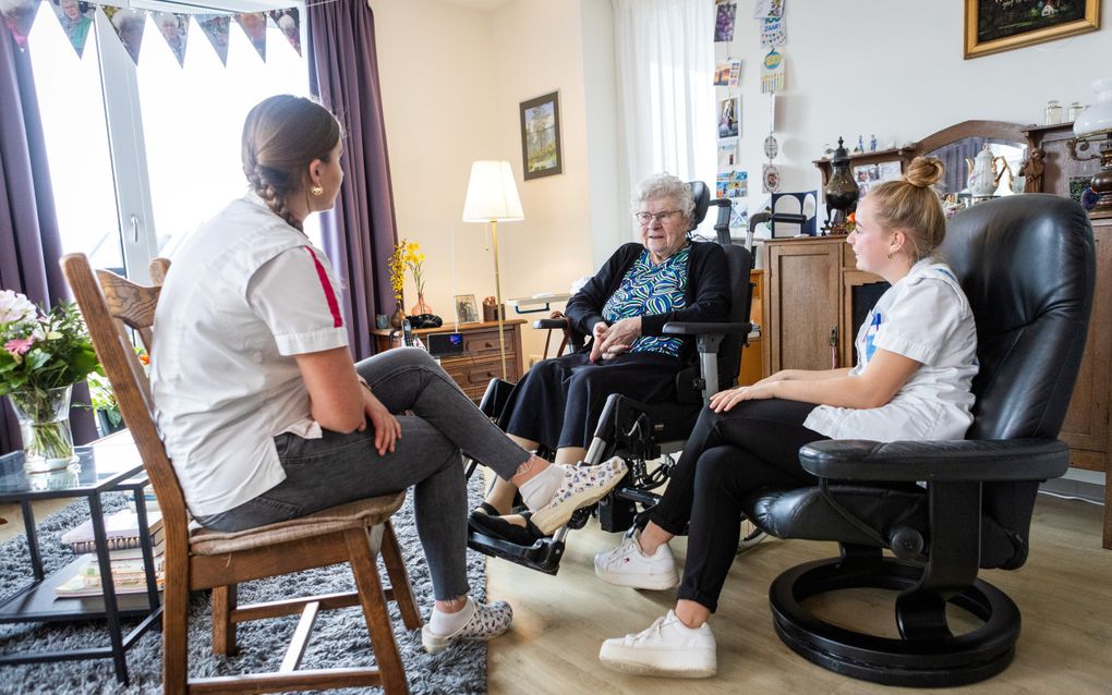 Hoornbeeckstudenten nemen drie dagen woonzorgcentrum Assen over: „Ze draaien de tent van zeven tot e