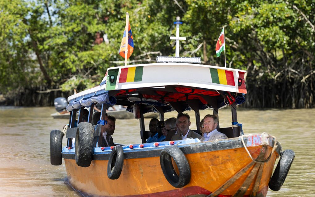 Boot op de rivier.