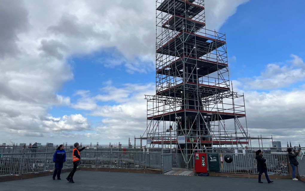 Dakplatform Nieuwe Kerk Amsterdam trekt 90.000 bezoekers, Hoofdstraatkerk Hoogeveen wordt bibliothee