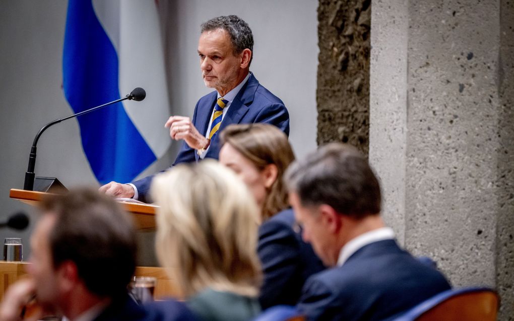 NSC-Kamerlid Caspar Veldkamp, voormalig ambassadeur in onder meer Israël, tijdens een debat in de Tweede Kamer. beeld ANP, Robin Utrecht