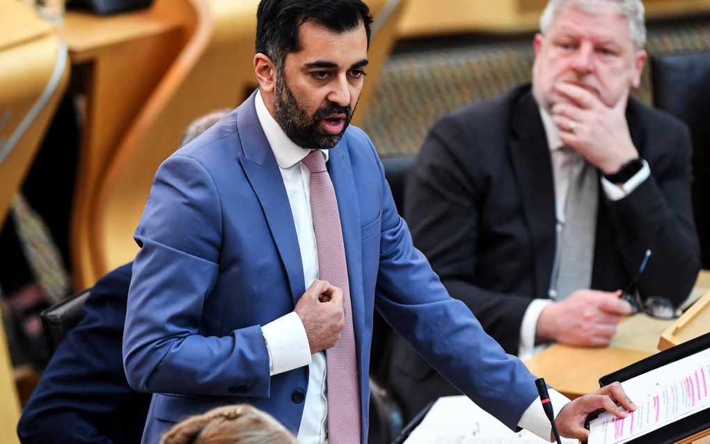 De Schotse premier Humza Yousaf verdedigt de antihaatwet die per 1 april in is gegaan en waarmee het strafbaar is geworden om bedreigend of beledigend gedrag te uiten, bedoeld om haat aan te wakkeren op basis van leeftijd, handicap, religie, seksuele geaardheid, transgenderidentiteit of intersekse. beeld AFP, Andy Buchanan