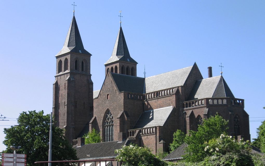 De voormalige rooms-katholieke Walburgiskerk in Arnhem. beeld Wikimedia