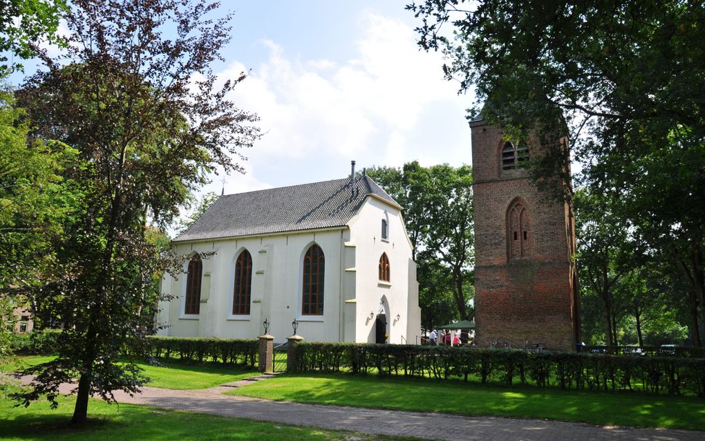 Hervormd Oosterhesselen houdt laatste dienst, gereformeerde gemeente in Nederland Bruinisse renoveer