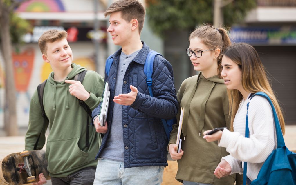 „In het christelijk onderwijs hopen we de leerlingen te vormen tot burgers van twee werelden.” beeld iStock