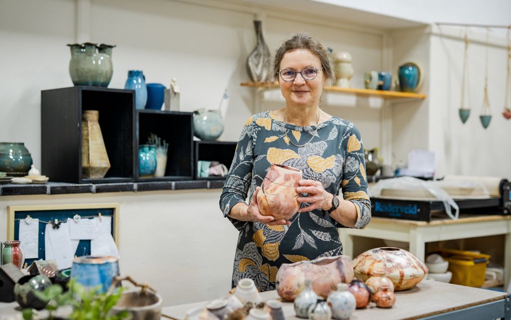 Lia Schalk uit Lisse houdt van alle vormen van keramiek