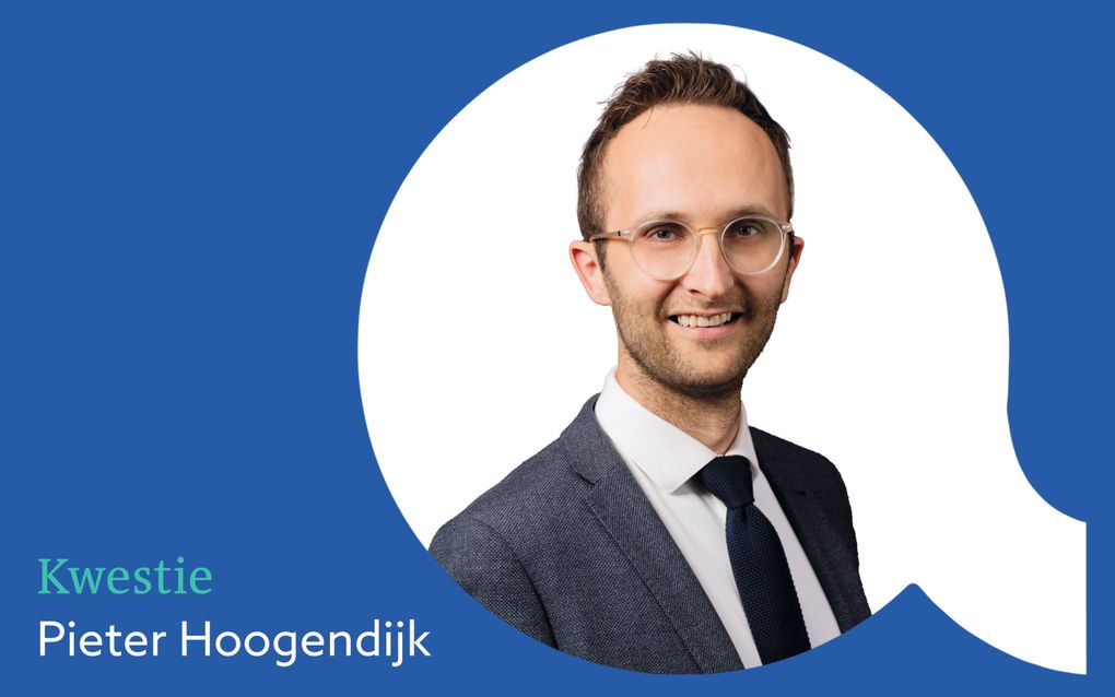 Blauw vlak met de tekst: Kwestie Pieter Hoogendijk. Ernaast een foto van een jonge man met bril, donkere stropdas en grijs jasje. 