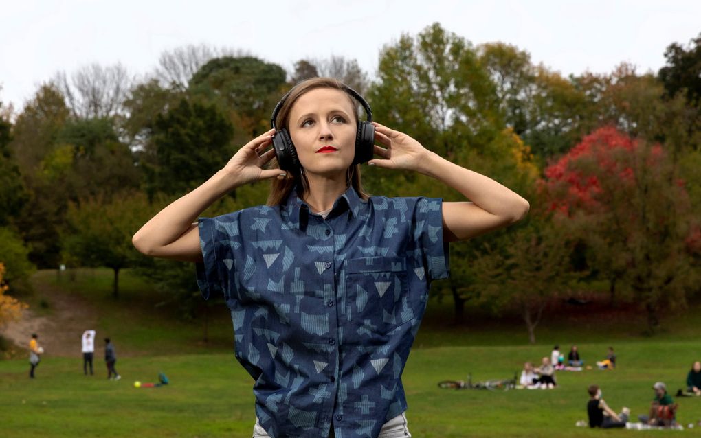 Componist Ellen Reid ontwikkelde een soundwalk voor in het Vondelpark. beeld Erin Baiano