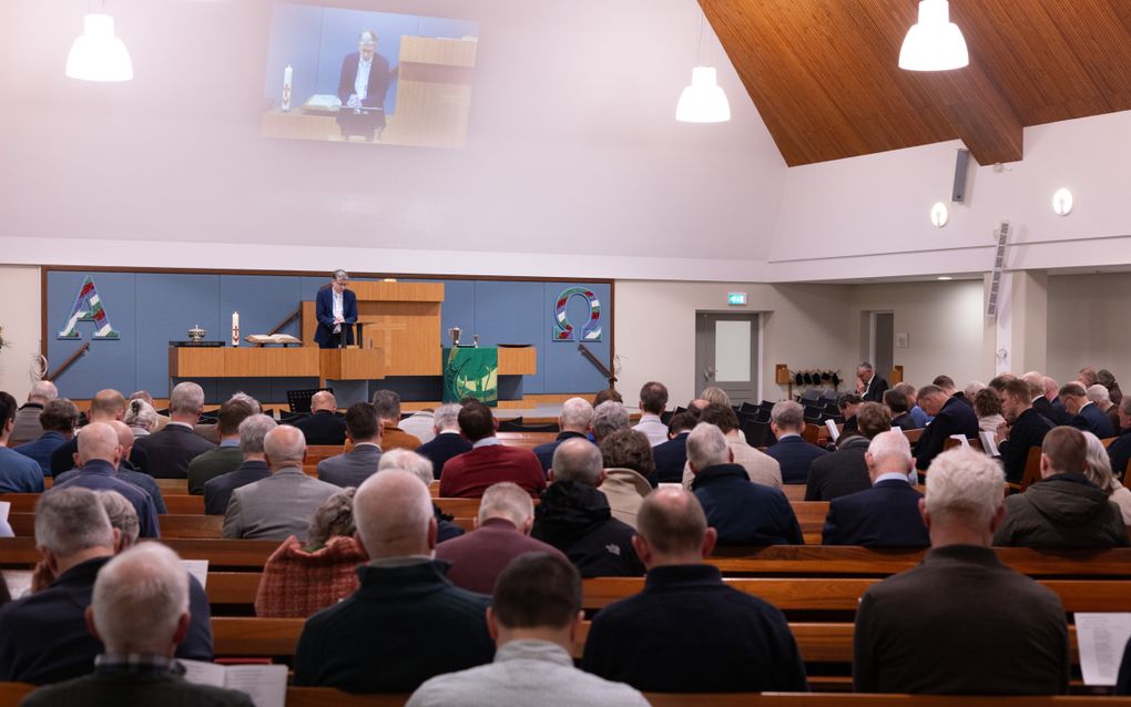 Wie bidt, „heeft geen tijd anderen de les te lezen”, zegt prof. Selderhuis op bidstond Christelijke 