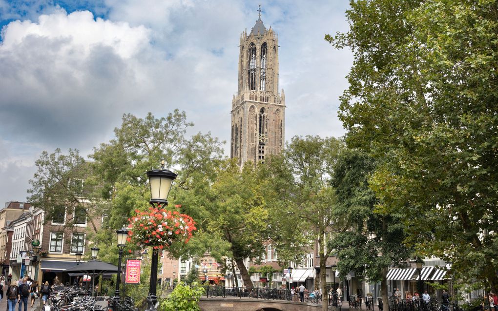 Onduidelijk waarom wijzer Domtoren losraakte, Eindhoven weert nieuwe gemeente Tom de Wal niet, en an