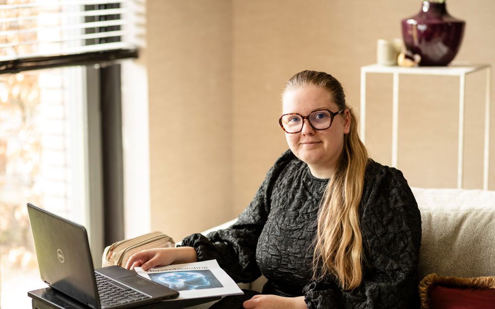 Teen Writes Thesis on Stroke, Then Suffers One Herself - News Directory 3