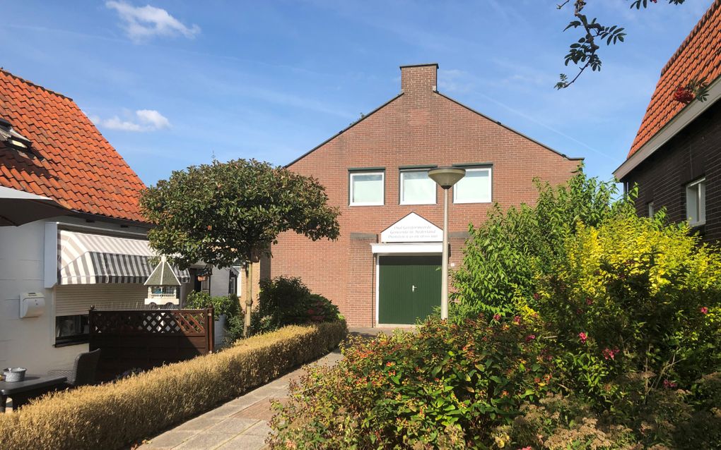 Oud gereformeerde gemeente Nieuw-Beijerland vernieuwt interieur kerk, kerktoren Haastrecht nog tot s