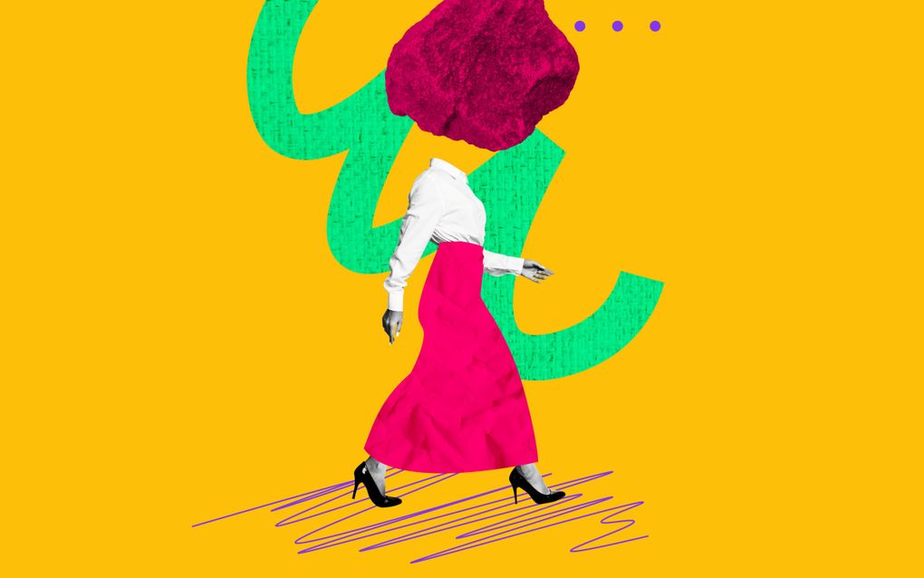 Conceptbeeld van een vrouw in lange roze jurk met witte blouse erboven tegen een gele achtergrond.