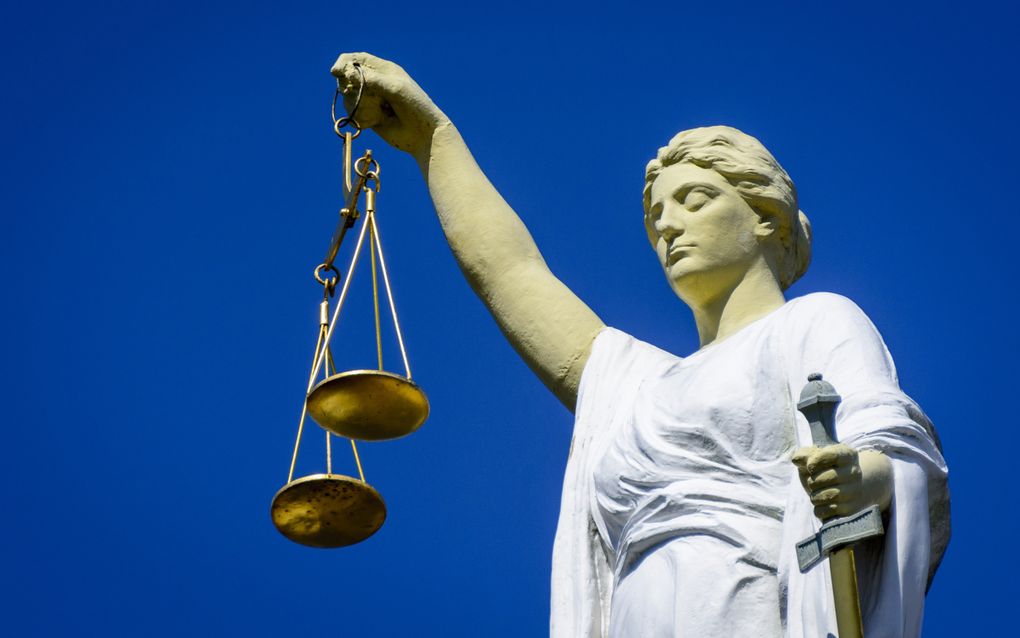 Echtpaar Staphorst verliest drie ton na dagenlange oplichting; Openbaar Ministerie eist jaar cel