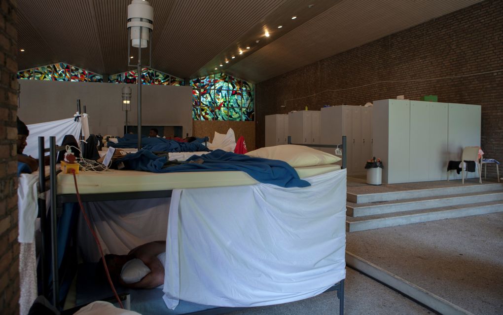 Noodopvang asielzoekers in voormalige kerk Leiden: „Soms zat een Eritreeër orgel te spelen”
