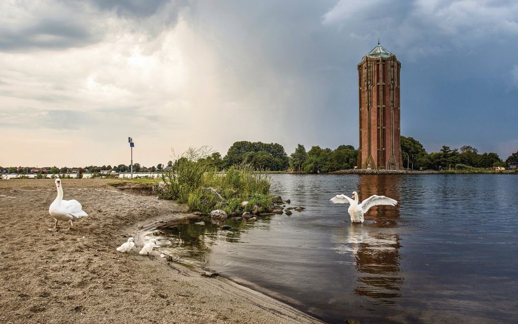 Watertoren Aalsmeer: art deco aan Westeinderplassen