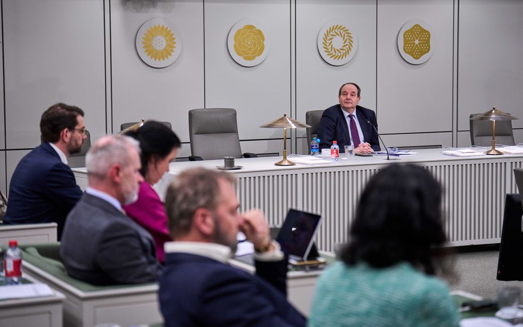 Leden van de Eerste Kamer tijdens de stemming over de beëindiging van de gaswinning uit het Groningenveld, eerder deze maand. beeld ANP, Phil Nijhuis