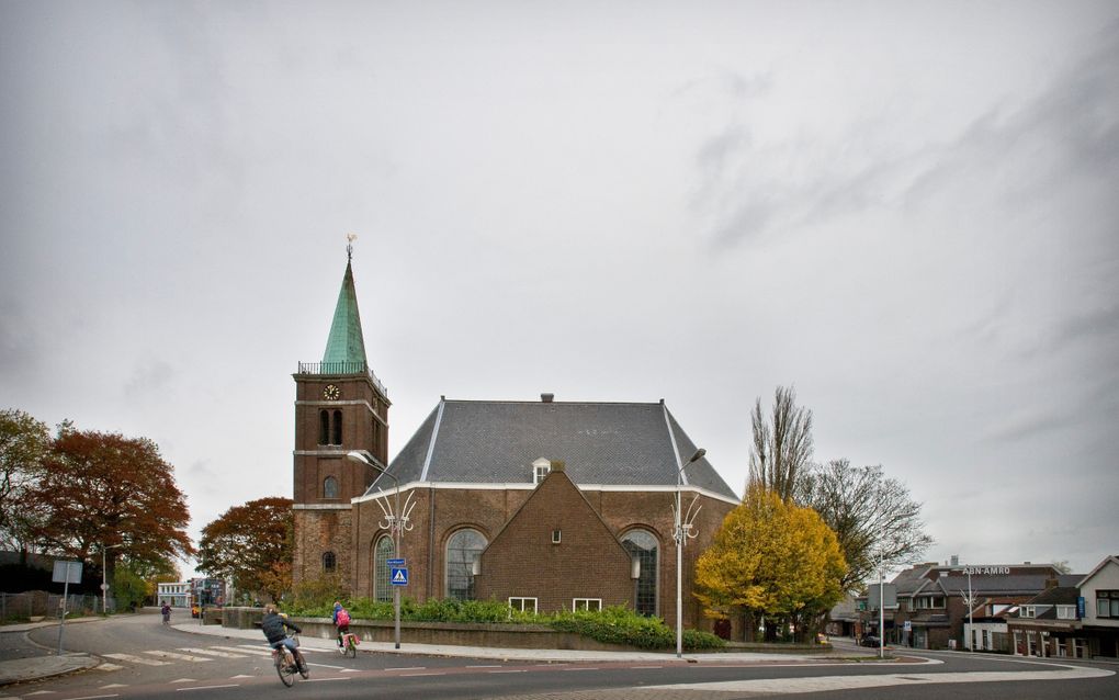 Ds. P. van de Voorde neemt beroep aan naar hervormde gemeente Sliedrecht