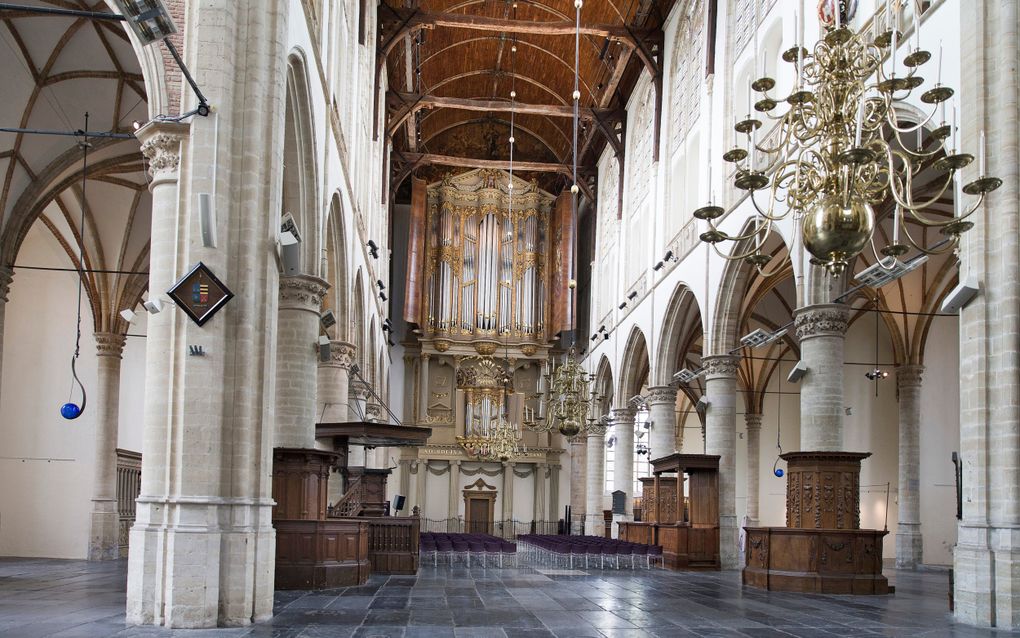 Met de Grote Zerk App langs graven in Grote Kerk Alkmaar – en ander plaatselijk kerknieuws