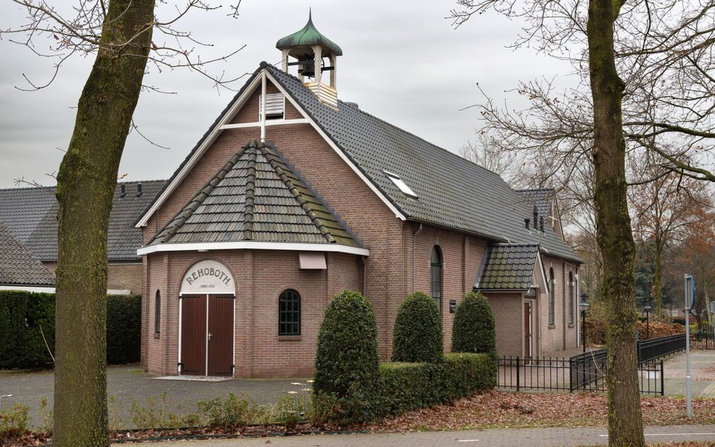 Ds. Van Appeldoorn doet intrede in hersteld hervormde gemeente Nieuwleusen