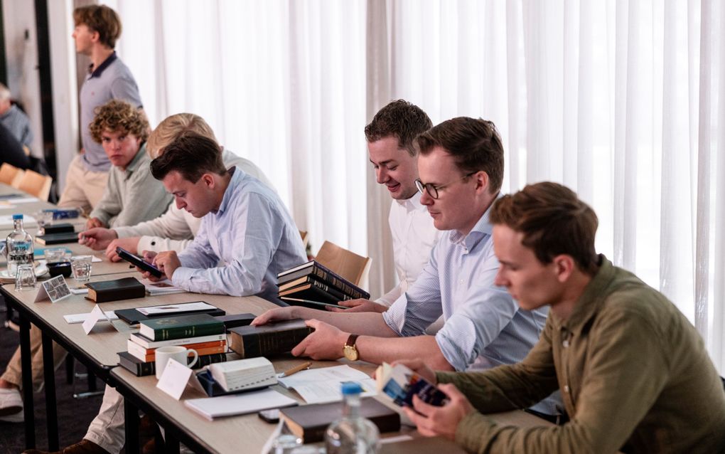 Ds. Goudriaan spreekt voor studenten Gereformeerde Bond: Verzoening raakt het hart van het Evangelie