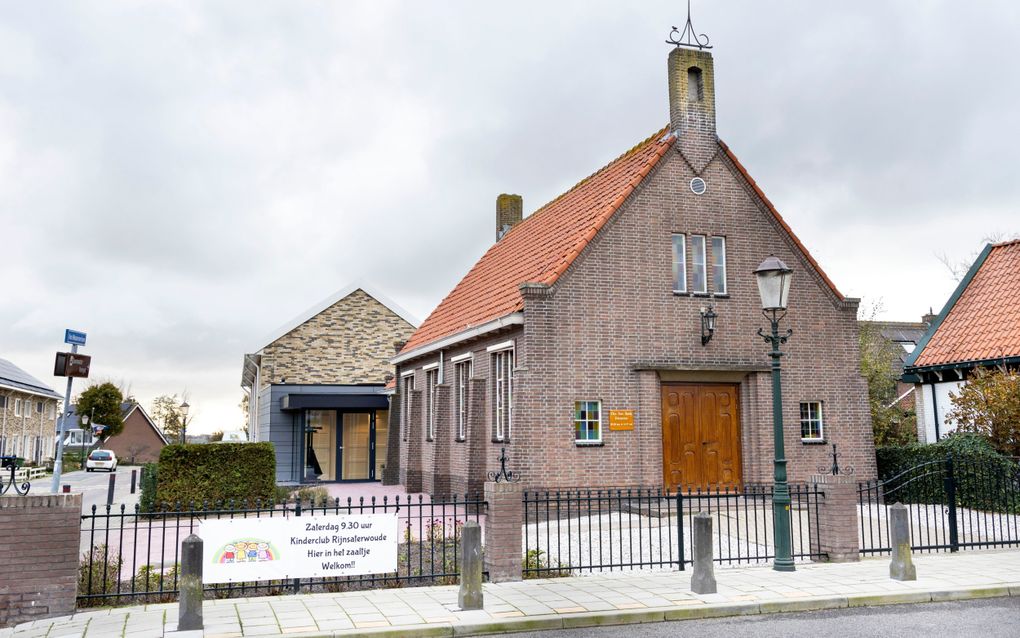 Ds. J. van Walsem bevestigd als predikant in christelijke gereformeerde kerk Rijnsaterwoude