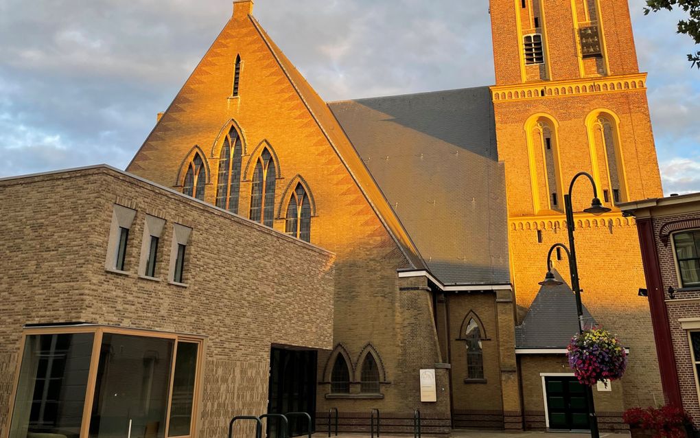 Hervormd Heerde neemt nieuw kerkelijk centrum in gebruik, voormalige kerk gereformeerde gemeente Oos