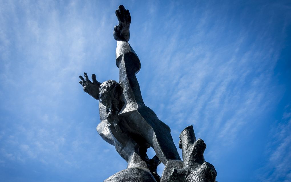 De verwoeste stad, een beeld van Zadkine ook wel bekend onder de naam Jan Gat, ter herinnering aan de verwoesting van Rotterdam in de Tweede Wereldoorlog. beeld ANP, Lex van Lieshout