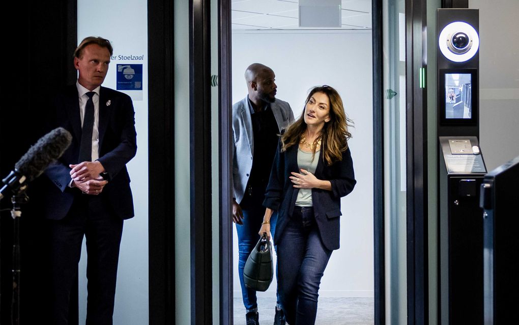 2024-05-11 18:20:24 DEN HAAG - Dilan Yesilgöz (VVD) na afloop van de formatiegesprekken. De partijen moeten het deze week eens worden over een hoofdlijnenakkoord. Dit akkoord moet er op 15 mei liggen. ANP REMKO DE WAAL