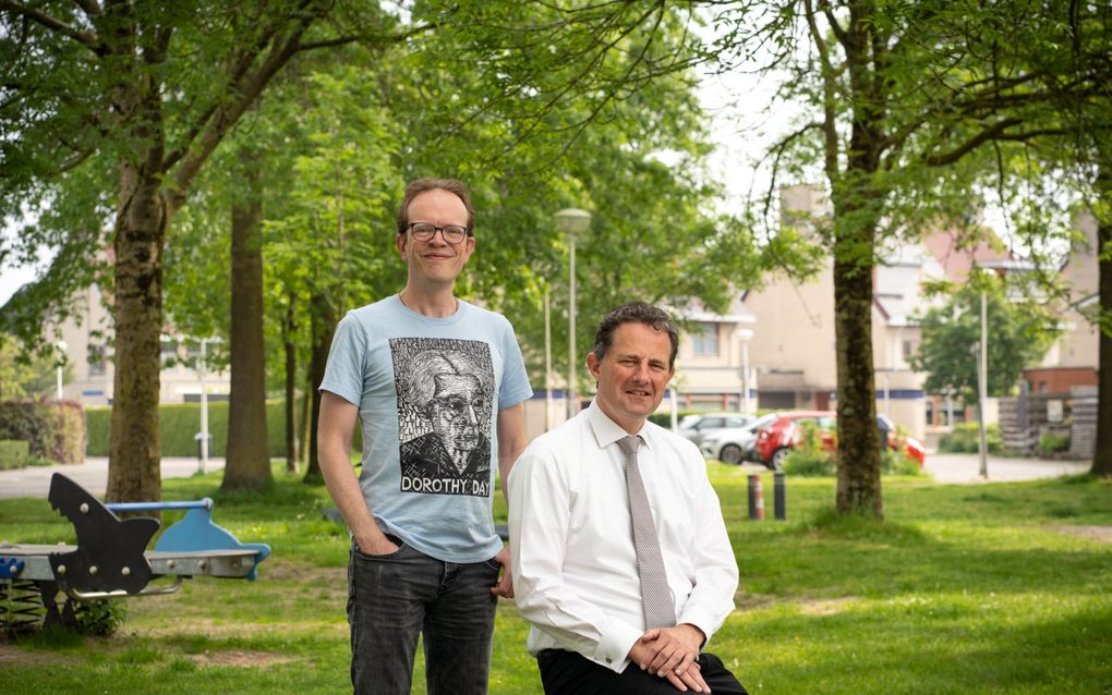 De theologen dr. Remco van Mulligen (l.) en C. P. (Pieter) de Boer. beeld Niek Stam